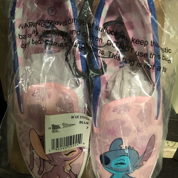 Women, Disney, stitch sneakers - Picture 3 of 3